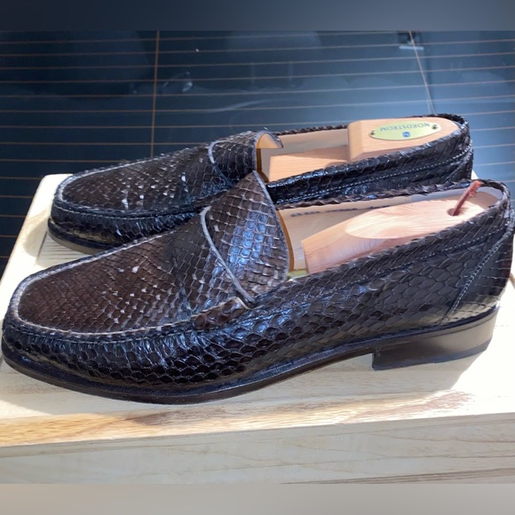 Bruno Magli Cesar brown reptile hard bottom loafers - Picture 2 of 7